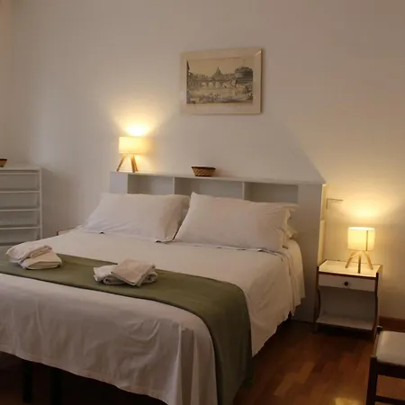 Interno 10 *