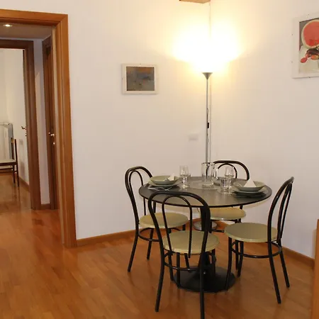 Interno 10 * Rome